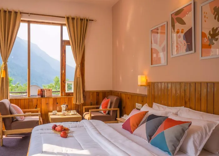 Zostel Manali, Burwa